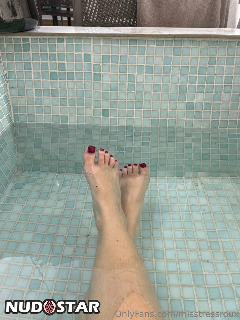misstressroux_nude_leaks_nudostar-pics_010 Misstressroux Leaked Photo 12