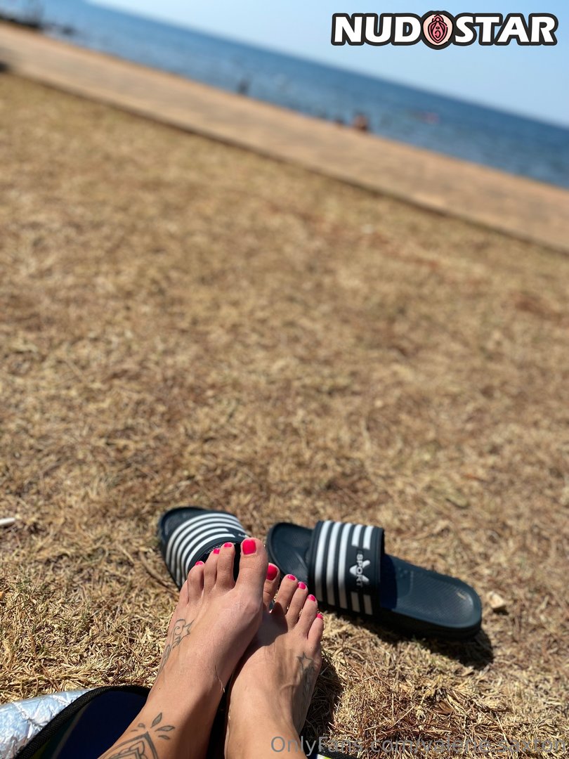 Valerie_Saxton Leaked Photo 15