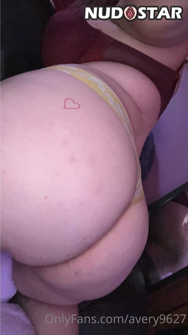 Avery9627 Leaked Photo 10